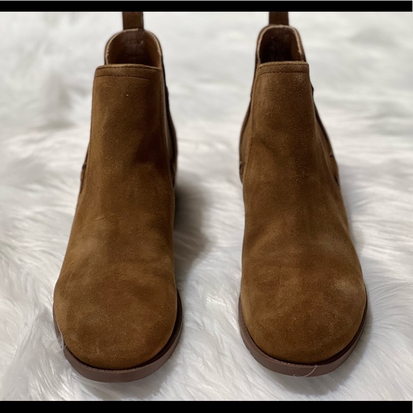 New Steve Madden Dabble Chelsea Booties Cognac - Picture 2 of 12